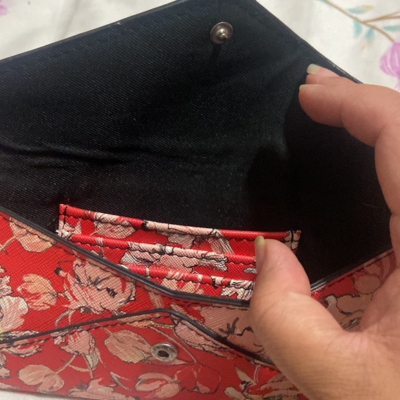 Mango Wallet - Picture 3 of 7